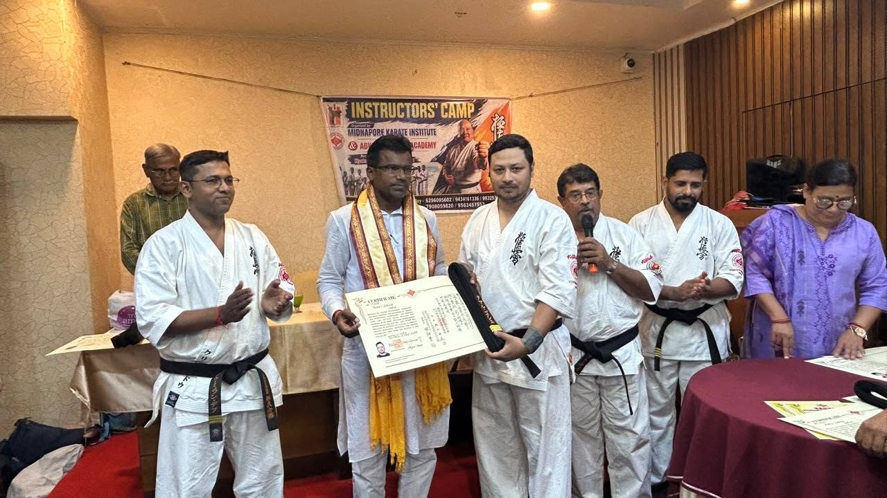 'ক্যারাটে গড়ে তোলে আত্মবিশ্বাস ও আত্মরক্ষার দক্ষতা'— মেদিনীপুরে অনুষ্ঠানে বিধায়ক শংকর গুছাইত!