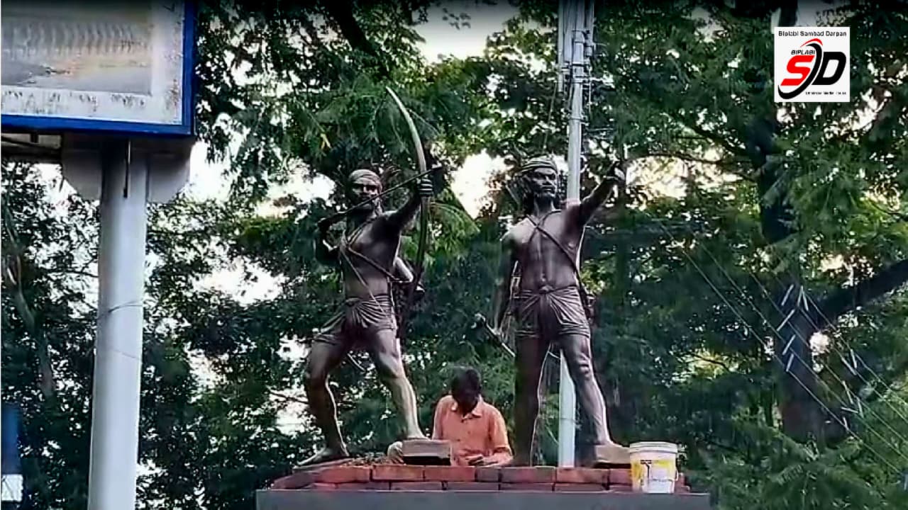 মুকুটমণিপুরে সিধো-কানহোর মূর্তি, হুল দিবসে উন্মোচন করতে পারেন মুখ্যমন্ত্রী শুভেন্দু!