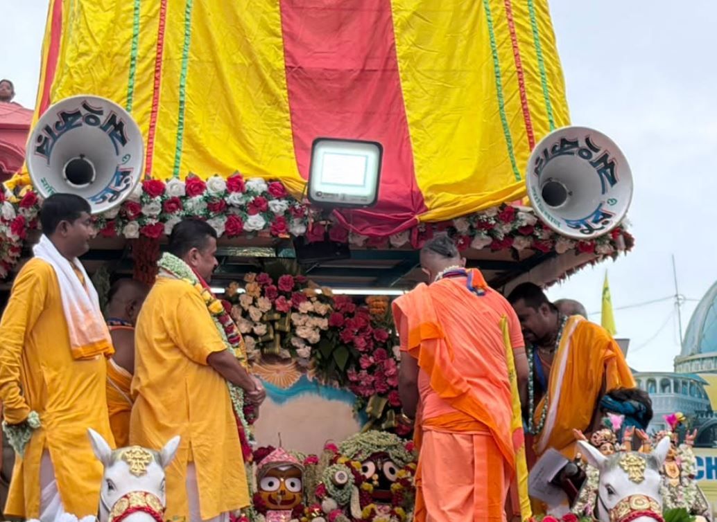 মেছেদা ইসকনের রথযাত্রায় মুখ্যমন্ত্রী শুভেন্দু অধিকারী, ‘জয় জগন্নাথ’ ধ্বনিতে মুখর উৎসব প্রাঙ্গণ!
