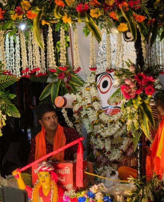 মেদিনীপুরের ঐতিহ্যবাহী রথমেলায় ভক্তদের ঢল, নন্দীঘোষ-দেবদলন-তালধ্বজ টানতে উপচে পড়ল ভিড়!
