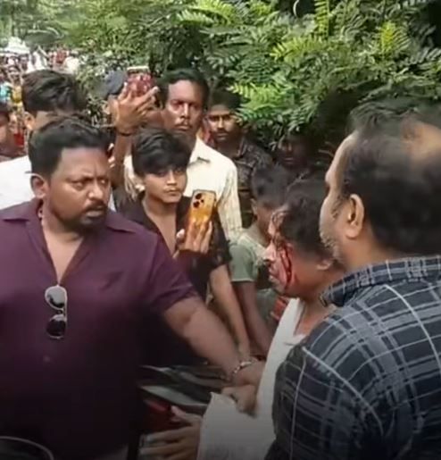 খড়্গপুরে গৃহশিক্ষকের বিরুদ্ধে চতুর্থ শ্রেণির ছাত্রীকে যৌন হেনস্থার অভিযোগ!