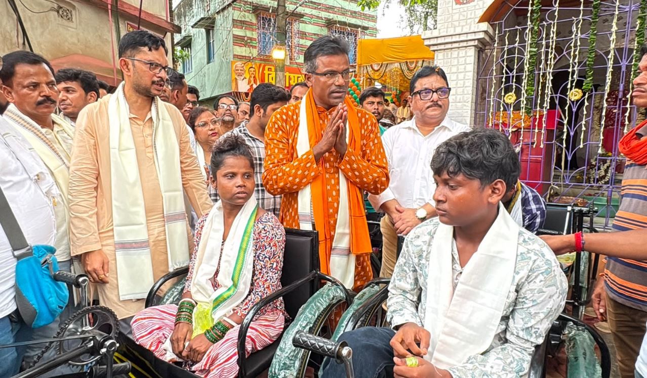 মেদিনীপুরে উদ্বোধন হল ‘বিধায়ক সেবা কেন্দ্র’, সরকারি পরিষেবা পৌঁছে দিতে নতুন উদ্যোগ শঙ্কর কুমার গুছাইতের!
