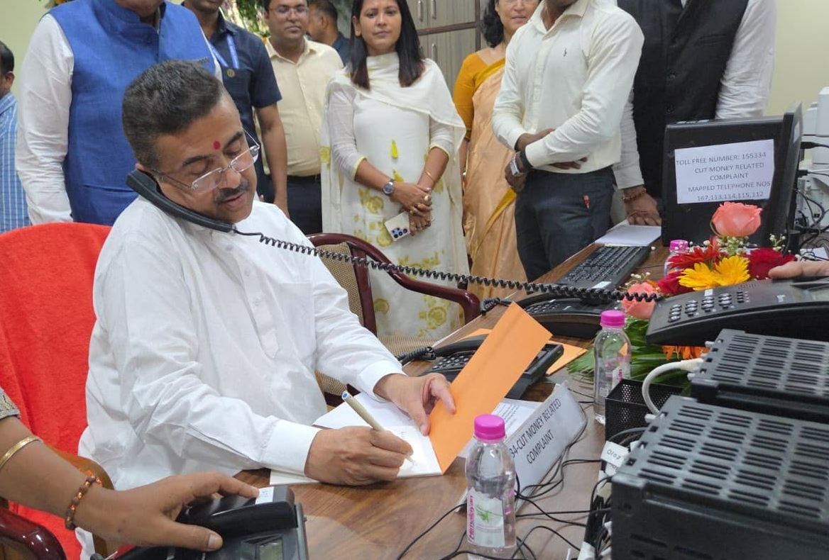 দুর্নীতির বিরুদ্ধে কড়া বার্তা!কাটমানি থেকে বেআইনি মদ—অভিযোগ জানাতে চালু ৪ বিশেষ হেল্পলাইন!