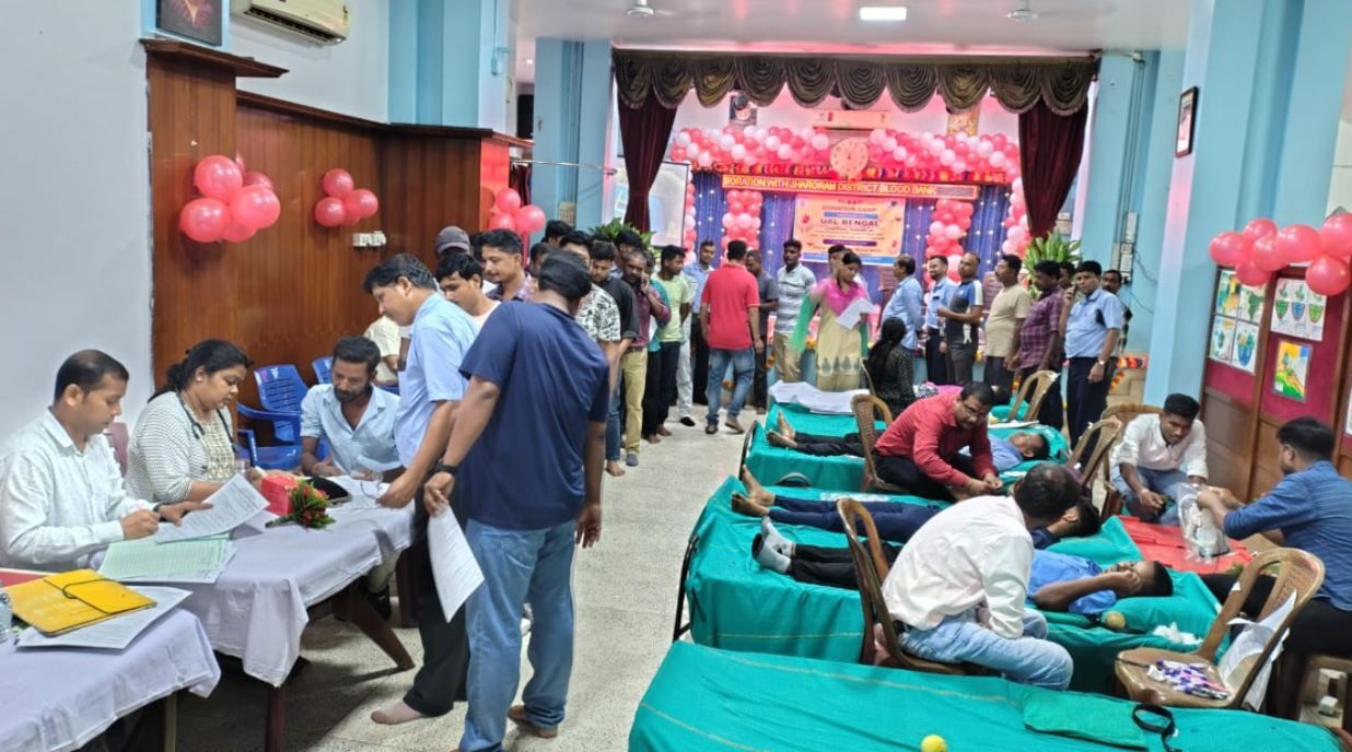 মানবিক উদ্যোগে ইউএএল বেঙ্গল! ঝাড়গ্রামে রক্তদান শিবিরে মিলল ১৩৩ ইউনিট রক্ত!