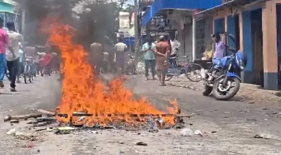 বারুইপুরে নাবালিকার মৃত্যুকাণ্ডে চাঞ্চল্য, প্রাথমিক ময়নাতদন্তে যৌন নির্যাতনের ইঙ্গিত!
