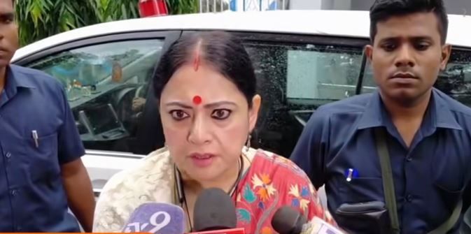 বারুইপুর নাবালিকা মৃত্যুকাণ্ডে শুভেন্দু–অগ্নিমিত্রার কড়া বার্তা, অপরাধীদের সর্বোচ্চ শাস্তি ও হিংসার তদন্তের দাবি জোরালো!