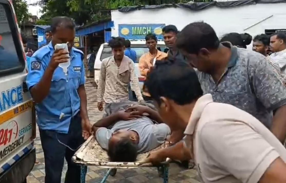 কেশপুরে শ্যামাপ্রসাদ মুখার্জীর জন্মজয়ন্তী অনুষ্ঠানে মর্মান্তিক দুর্ঘটনা, বিদ্যুৎস্পৃষ্ট হয়ে বিজেপি কর্মীর মৃত্যু!