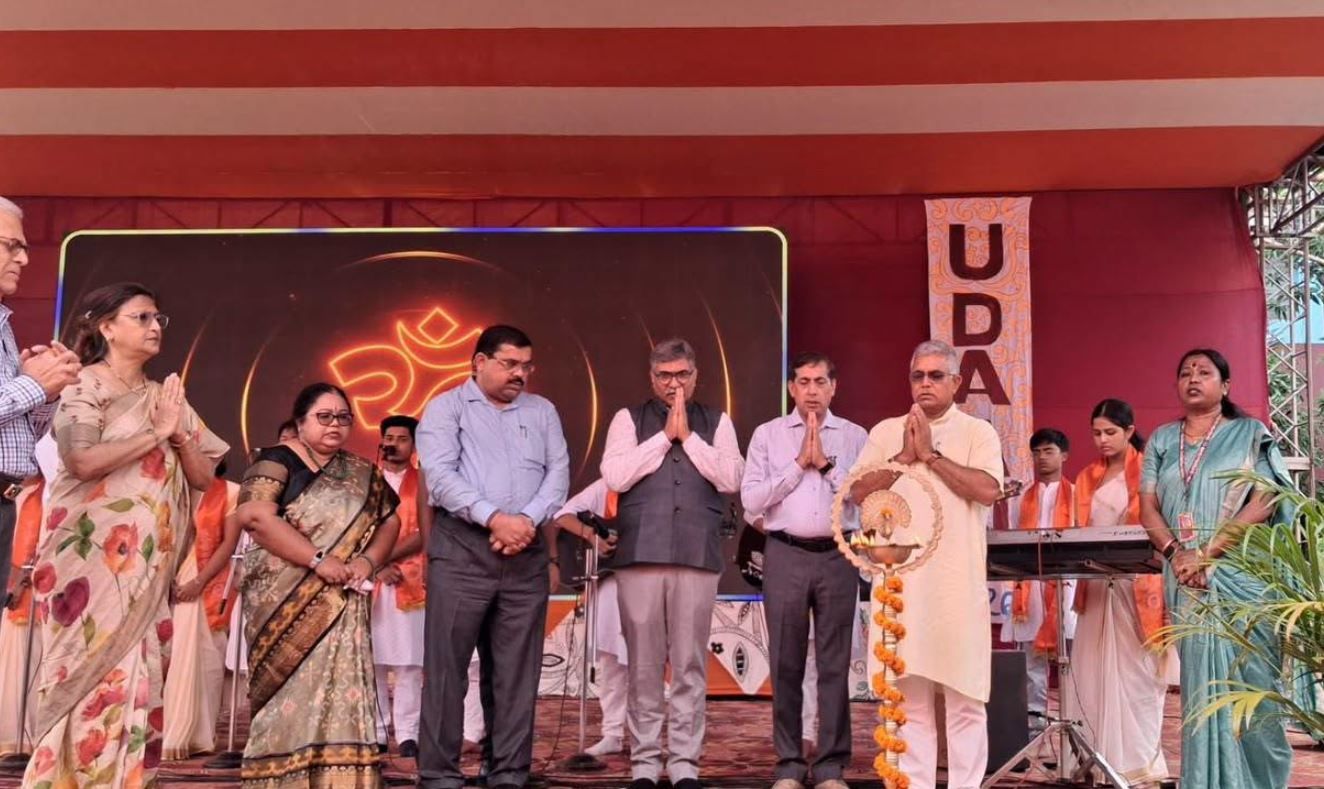 'আজকের পড়ুয়ারাই আগামী ভারতের নির্মাতা'—ডিএভি স্কুলে অনুষ্ঠানে দিলীপ ঘোষ!