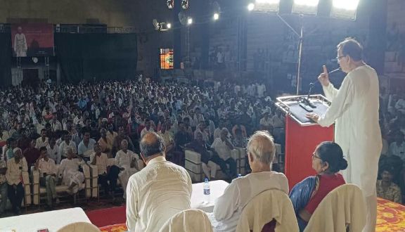 রাজ্য সম্পাদক মহম্মদ সেলিমের উপস্থিতিতে মেদিনীপুরে সিপিআইএম এর সাধারণ সভা
