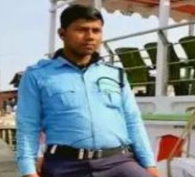 মহিলাকে বাঁচাতে গিয়ে লরির ধাক্কায় গুরুতর আহত সিভিক ভলেন্টিয়ার