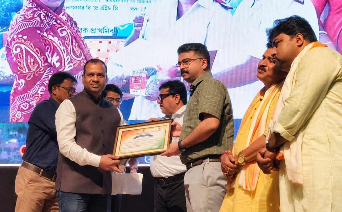 যক্ষ্মা রোগীদের পাশে রশ্মি গ্রুপ, ২০০ রোগীর পুষ্টির জন্য ৬ লক্ষ টাকার সহায়তা!