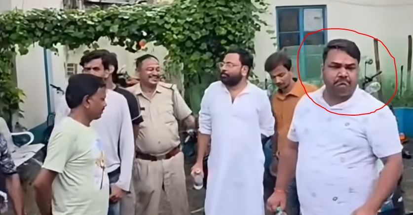IC-কে ধমক দেওয়ার অভিযোগ! রানিগঞ্জ থানায় বিক্ষোভ, আটক ২ বিজেপি নেতা!