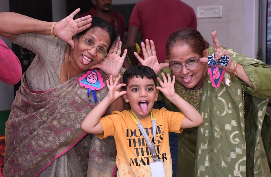 ভালোবাসা ও প্রজন্মের বন্ধনে গ্রিফিনস ইন্টারন্যাশনাল স্কুলে দাদু-ঠাকুমা দিবস উদযাপন!