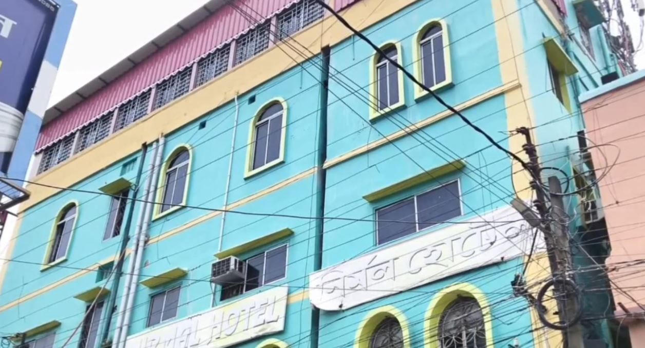 মন্ত্রীর সারপ্রাইজ ভিজিটের পরই মেদিনীপুরে কড়া অভিযান, তিন হোটেলেই নেই বৈধ ফায়ার সেফটি সার্টিফিকেট!