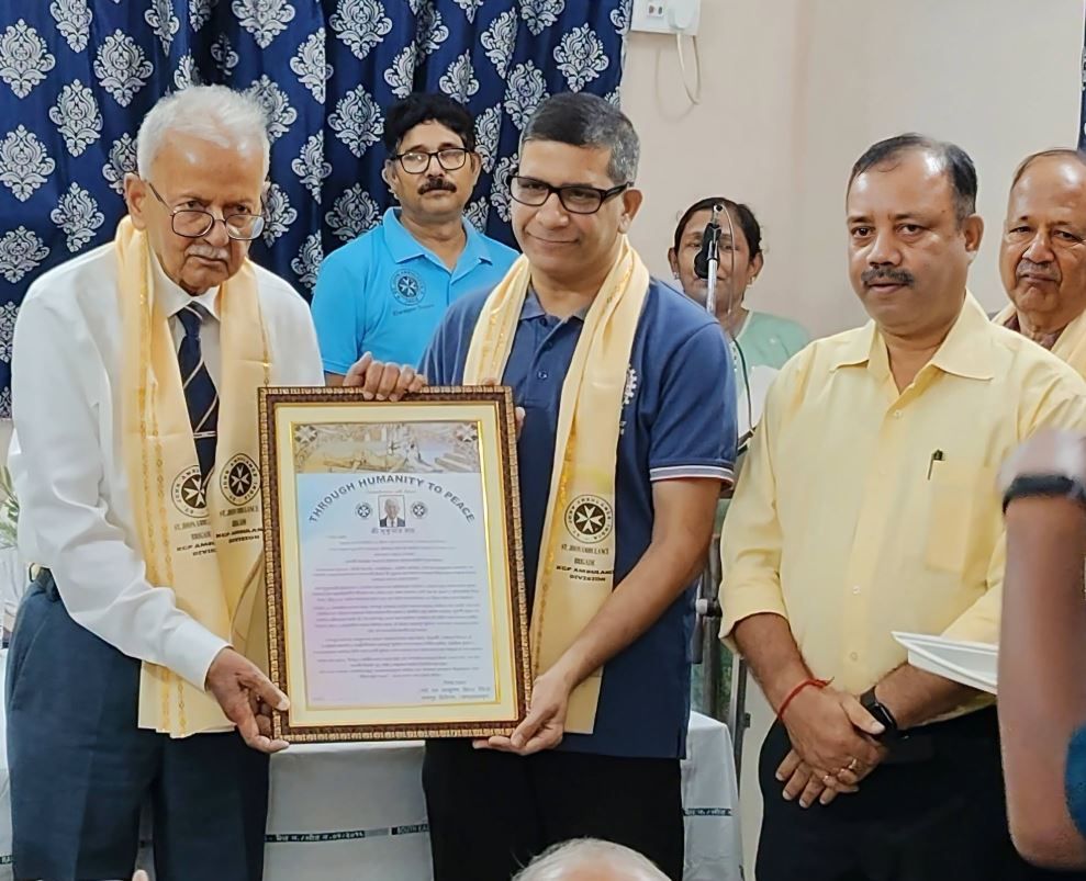 খড়্গপুরে সেন্ট জন অ্যাম্বুলেন্সের উদ্যোগে বিশিষ্ট সমাজসেবী ও প্রবীণ স্বেচ্ছাসেবকদের সংবর্ধনা!