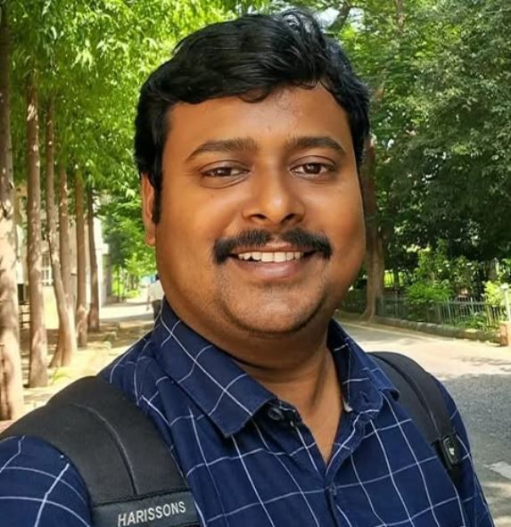 চক-ডাস্টারের গণ্ডি পেরিয়ে অভিনব শিক্ষাদান, জাতীয় শিক্ষক পুরস্কার ২০২৬ পাচ্ছেন ঝাড়গ্রামের শান্তনু পাত্র