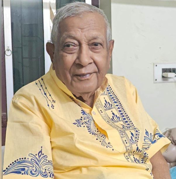 প্রয়াত মেদিনীপুর কলেজিয়েট স্কুলের প্রাক্তন শিক্ষক সুশীল গোস্বামী!