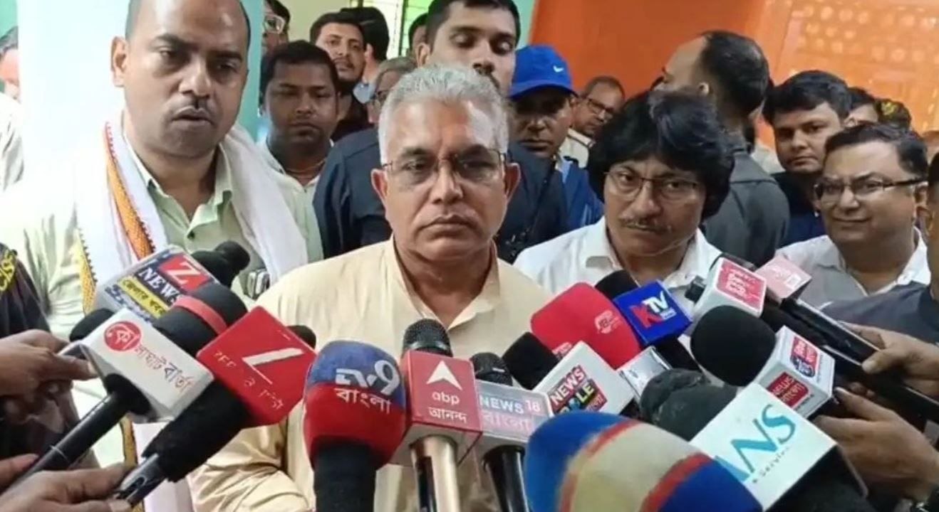 কোলাঘাটে গ্রামীণ উন্নয়নে কড়া বার্তা দিলীপ ঘোষের, ‘দুর্নীতির হিসাব হবে’!