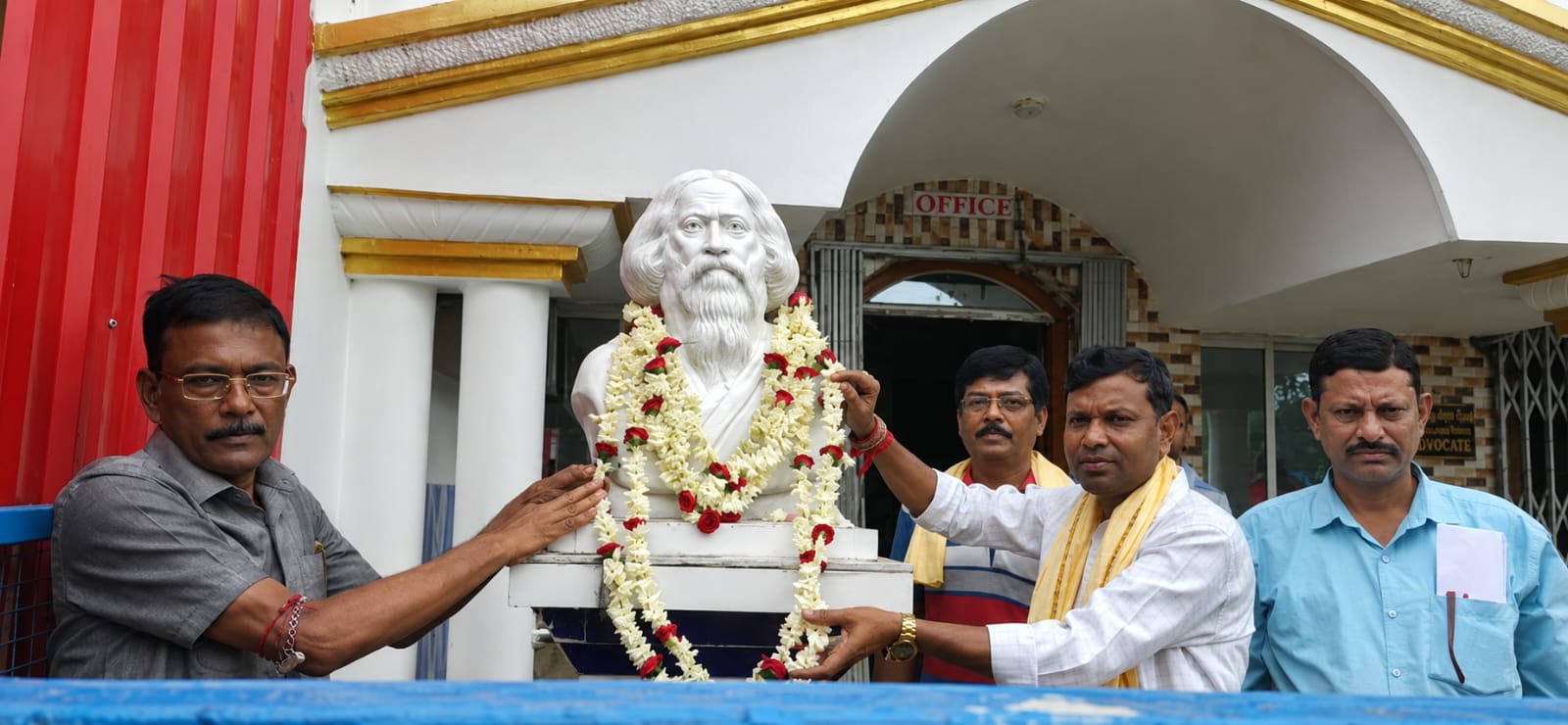 বিশ্বকবি রবীন্দ্রনাথ ঠাকুরের ৮৫তম প্রয়াণ দিবস পালন চন্দ্রকোনায়