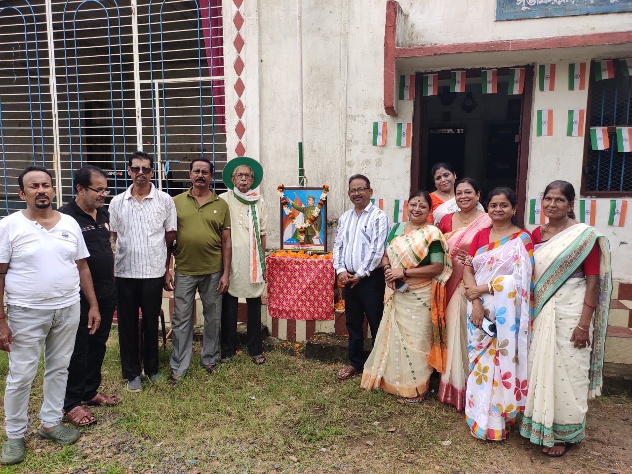 খড়গপুর সুভাষপল্লীতে মর্যাদার সঙ্গে পালিত ৮০তম স্বাধীনতা দিবস