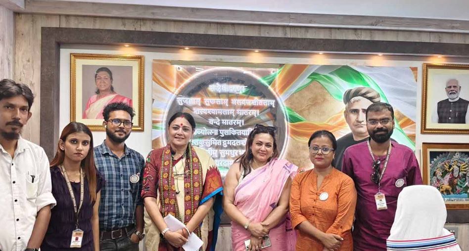 রাজনৈতিক মতভেদ দূরে সরিয়ে অবোলা প্রাণীদের জন্য অগ্নিমিত্রার দ্বারস্থ শ্রীলেখা!