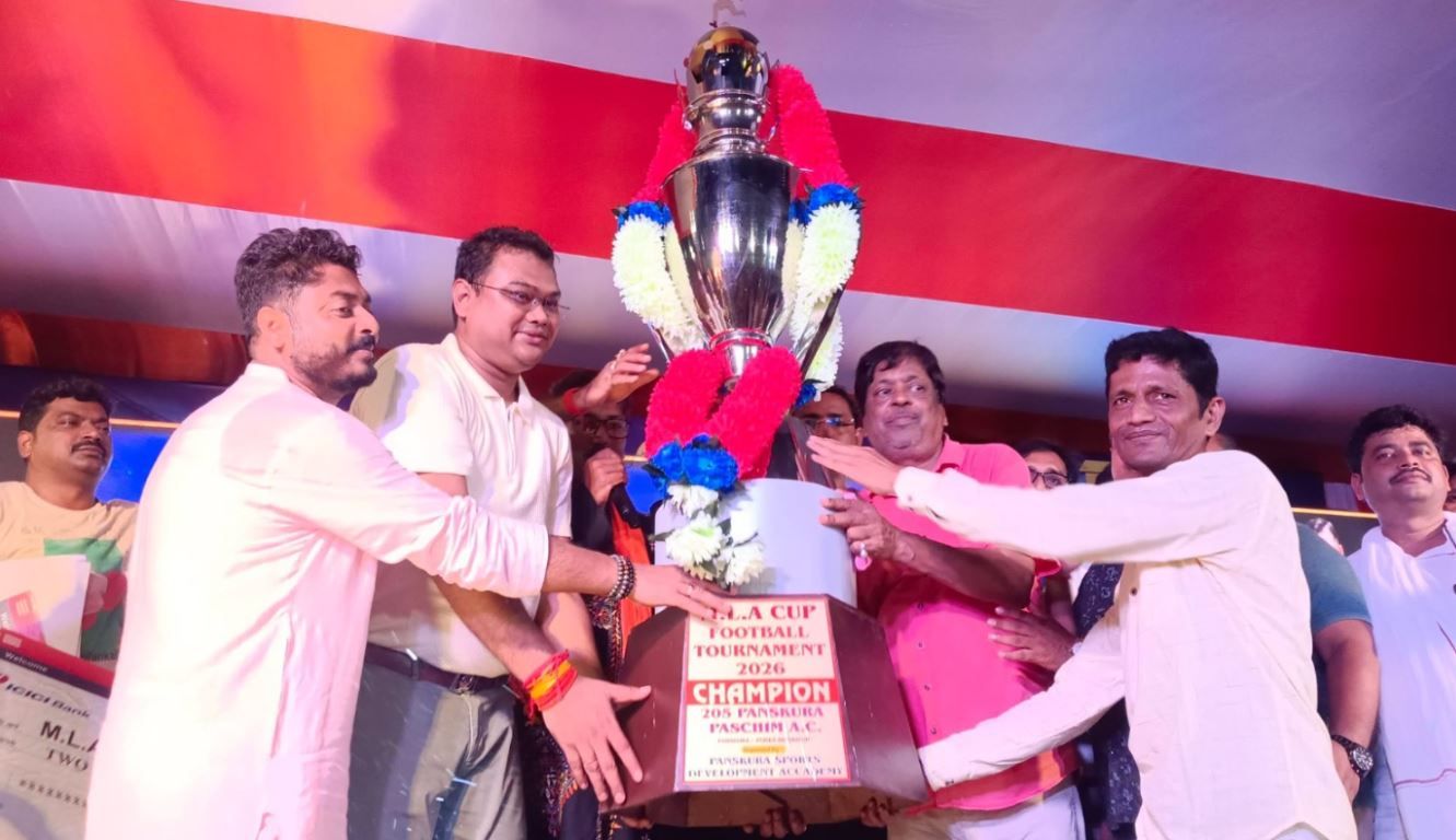 পাঁশকুড়ায় ফুটবল উন্মাদনা, MLA CUP ২০২৬-এর চ্যাম্পিয়ন SB XI Midnapore!