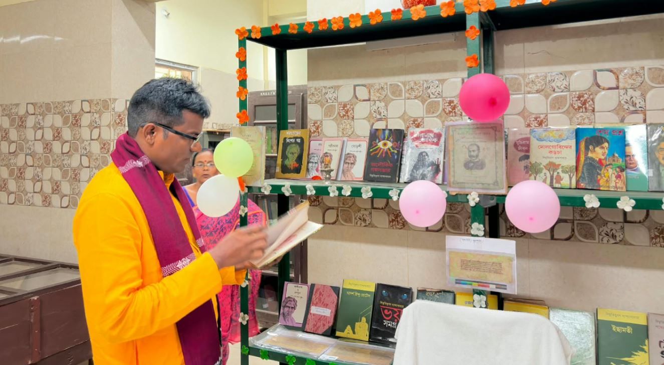 মেদিনীপুরের ঐতিহ্যবাহী রাজনারায়ণ বসু স্মৃতি পাঠাগার পরিদর্শনে বিধায়ক শঙ্কর গুছাইত!