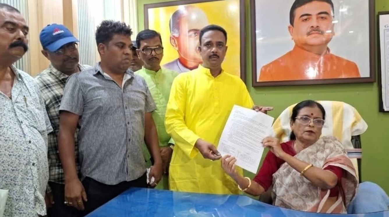 খড়গপুর পৌরসভায় পৌরপ্রধানের বিরুদ্ধে অনাস্থা, ১৫ তৃণমূল কাউন্সিলরের স্বাক্ষর!