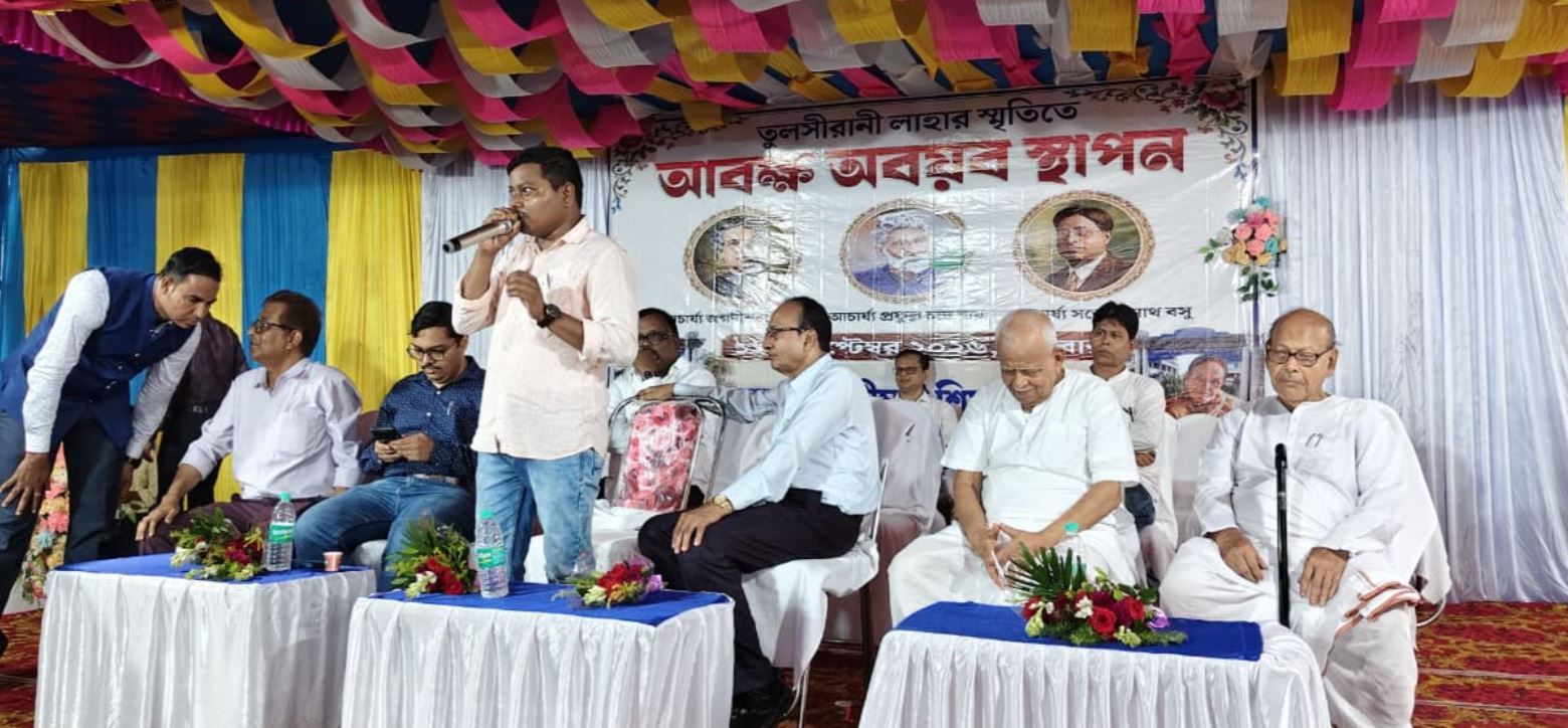 রক্তদানে মানবিকতার বার্তা, তিন বাঙালি বিজ্ঞানীর মূর্তি উন্মোচনে বিজ্ঞানমনস্কতার পাঠ!