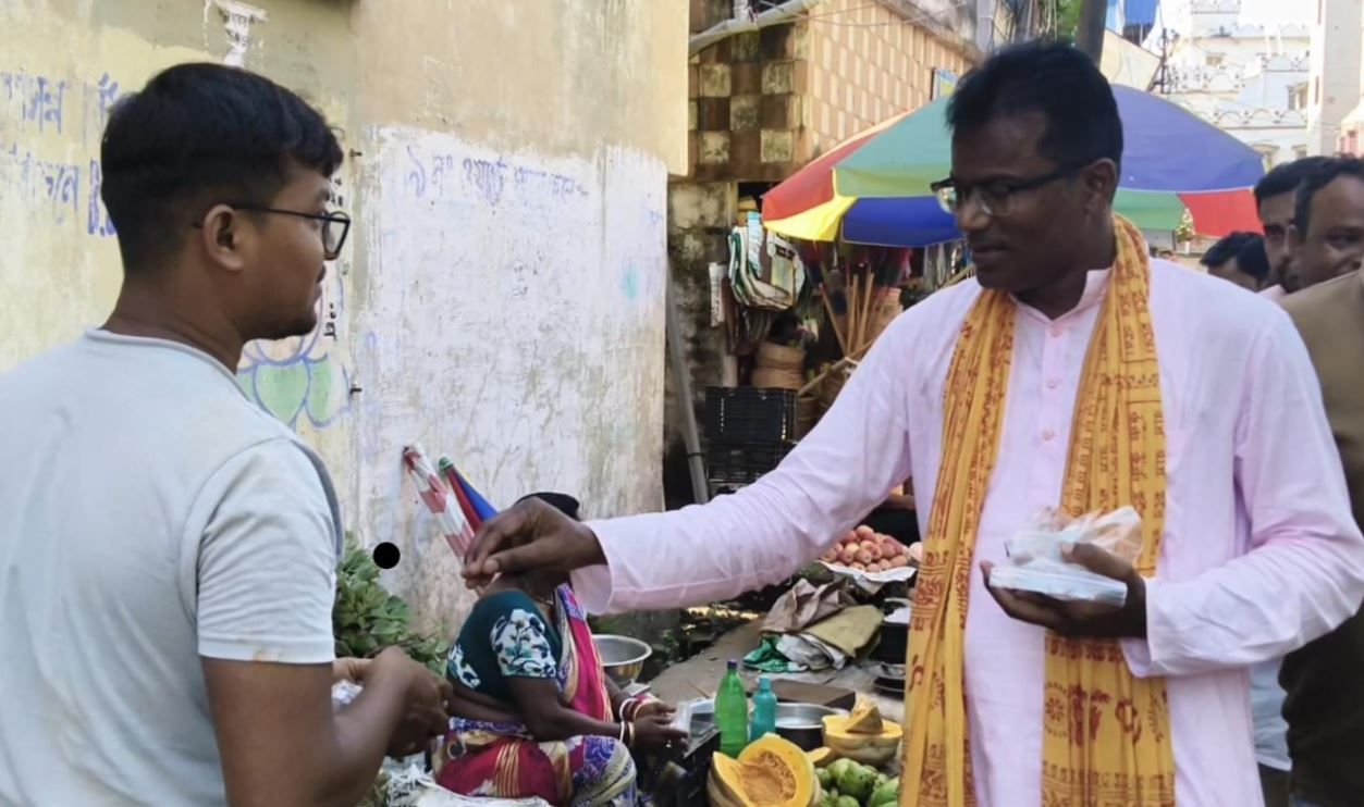 মোদীর জন্মদিনে ‘আশীর্বাদের প্রদীপ’ কর্মসূচি, মেদিনীপুরে এক লক্ষ মাটির প্রদীপ বিতরণের উদ্যোগ!