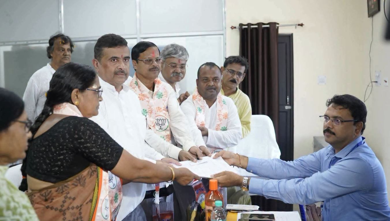 নন্দীগ্রাম উপনির্বাচনে বিজেপির প্রার্থী হাসি রানি রথ, মিছিল করে জমা দিলেন মনোনয়ন!