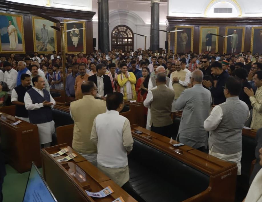 সংসদের সেন্ট্রাল হলে ‘Know Your Leader’ কর্মসূচিতে বিদ্যাসাগর বিশ্ববিদ্যালয়ের দেবায়ন!