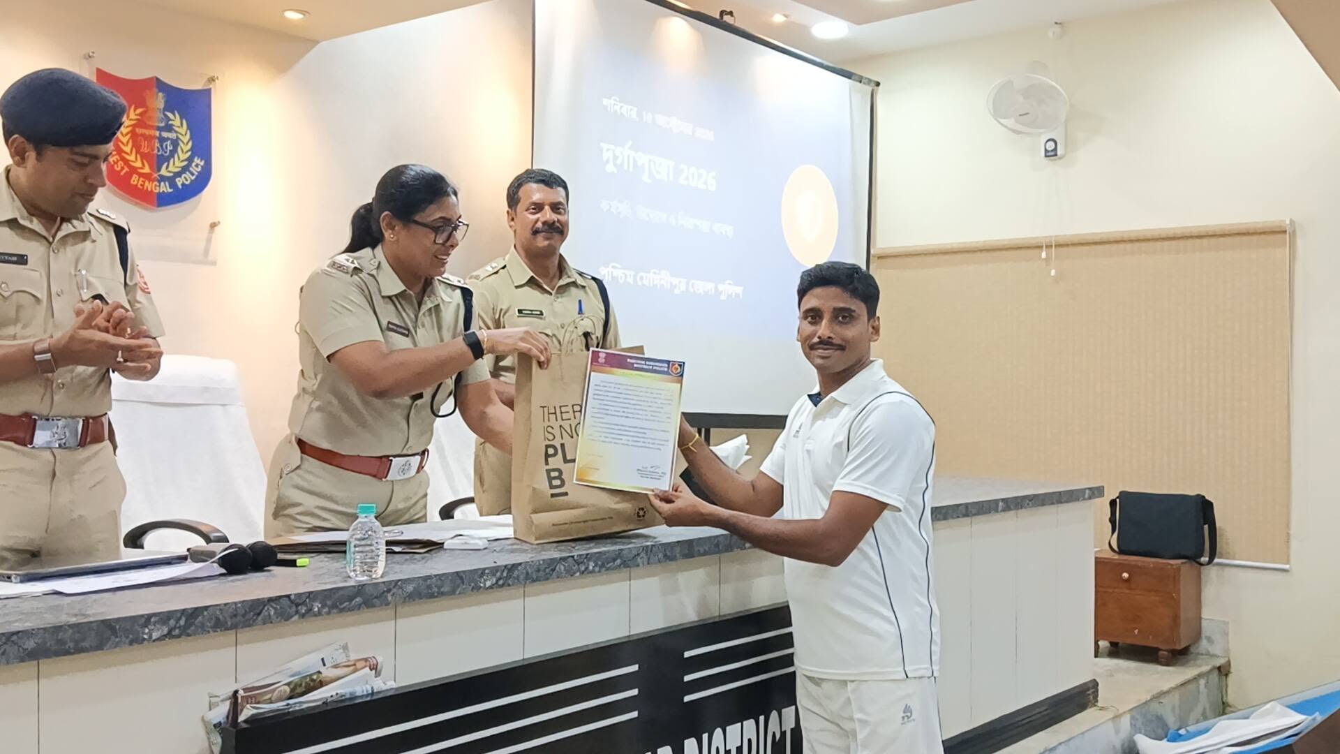 সিভিক ভলান্টিয়ার থেকে পুলিশে যোগদান, পশ্চিম মেদিনীপুরের তিনজনকে সংবর্ধনা এসপি পাপিয়া সুলতানার!
