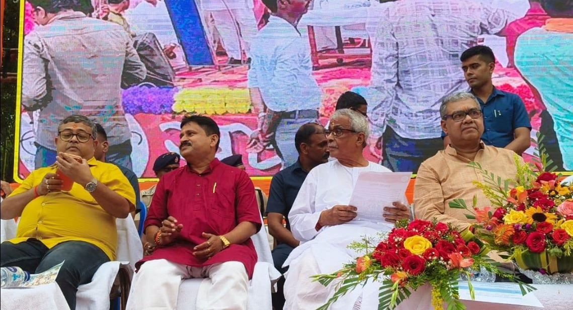 মোহনপুরবাসীকে নতমস্তকে প্রণাম শিশির অধিকারীর! ‘দাঁতন পরিচ্ছন্ন গ্রাম পঞ্চায়েত’ কর্মসূচির উদ্বোধনে বিশেষ মুহূর্ত!