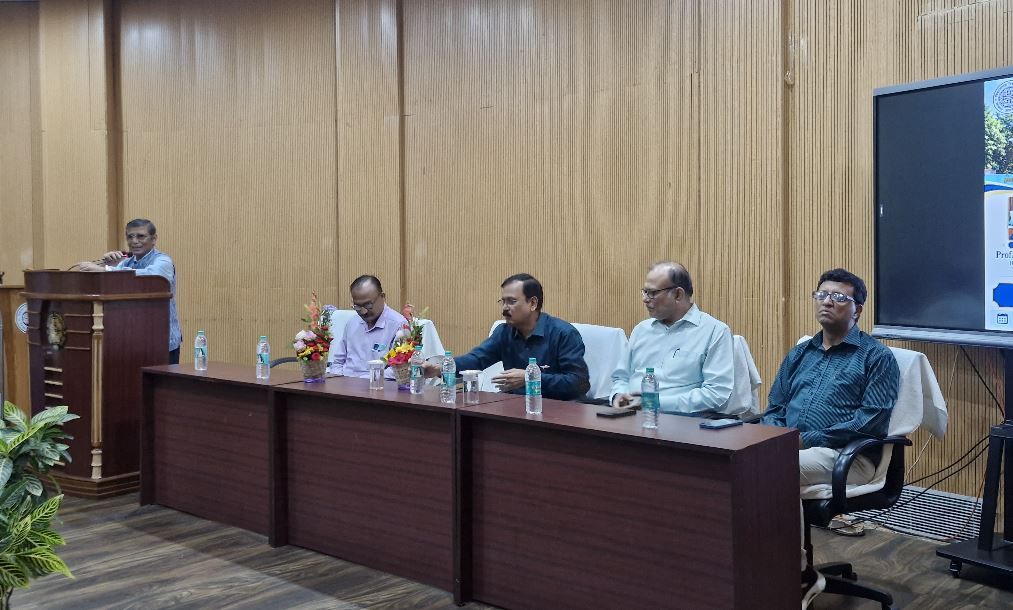 চাকরির খোঁজ নয়, চাকরি তৈরির স্বপ্ন—উদ্যোক্তা হওয়ার মন্ত্রে বিদ্যাসাগর বিশ্ববিদ্যাল!